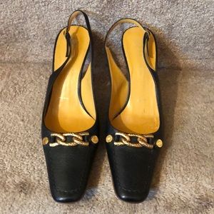 ST JOHN-BLACK LEATHER SLINGBACKS /GOLD CHAIN